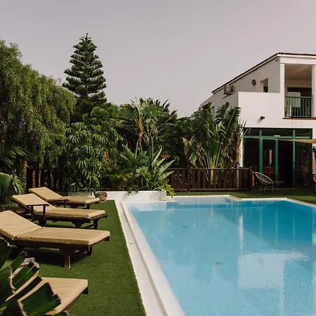 Surfescape Fuerteventura Bed and Breakfast 4*