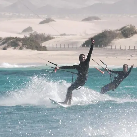 Surfescape Fuerteventura לינה וארוחת בוקר