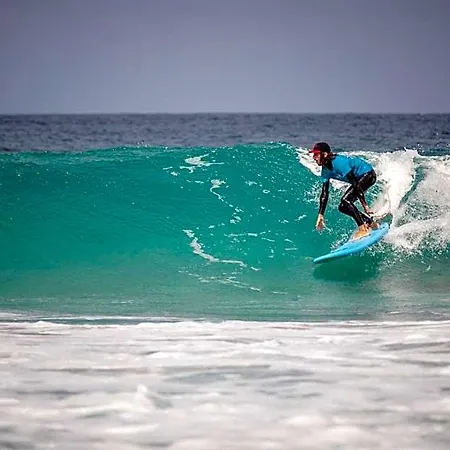 Surfescape Fuerteventura לינה וארוחת בוקר 4*